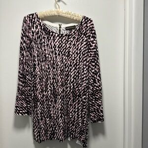 Lightweight sweater top, size XL